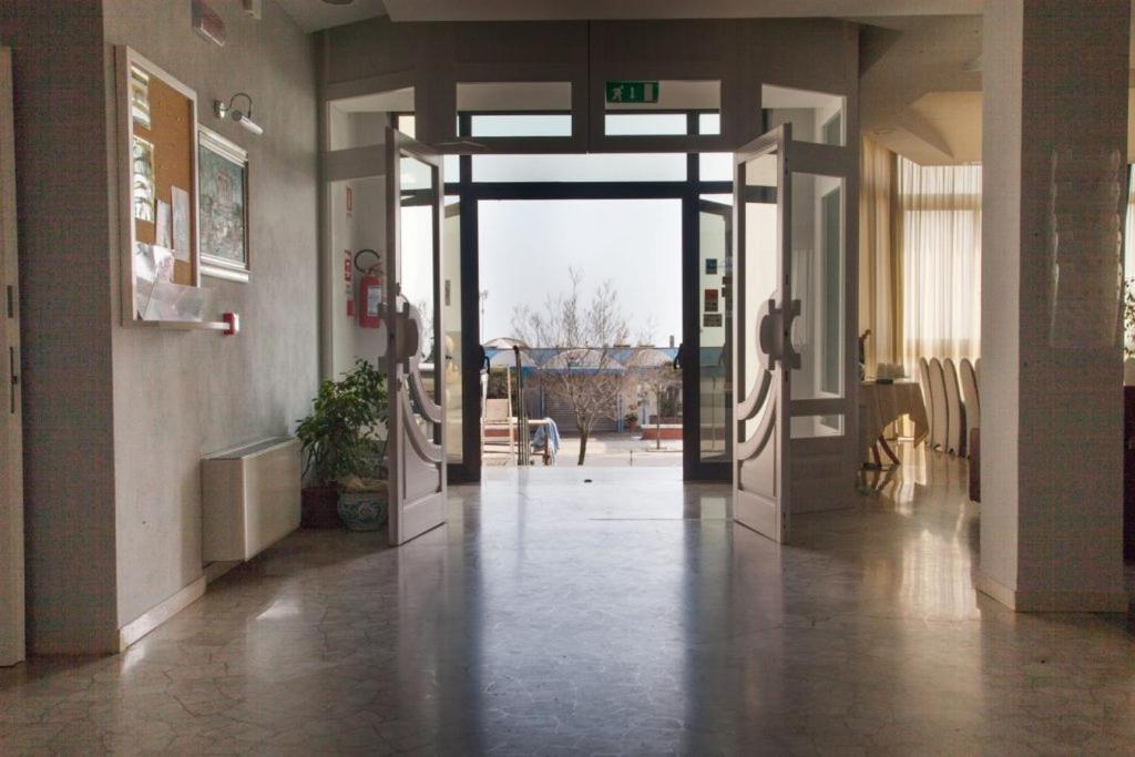 סוטומרינה Hotel Park E Mobil Home מראה חיצוני תמונה